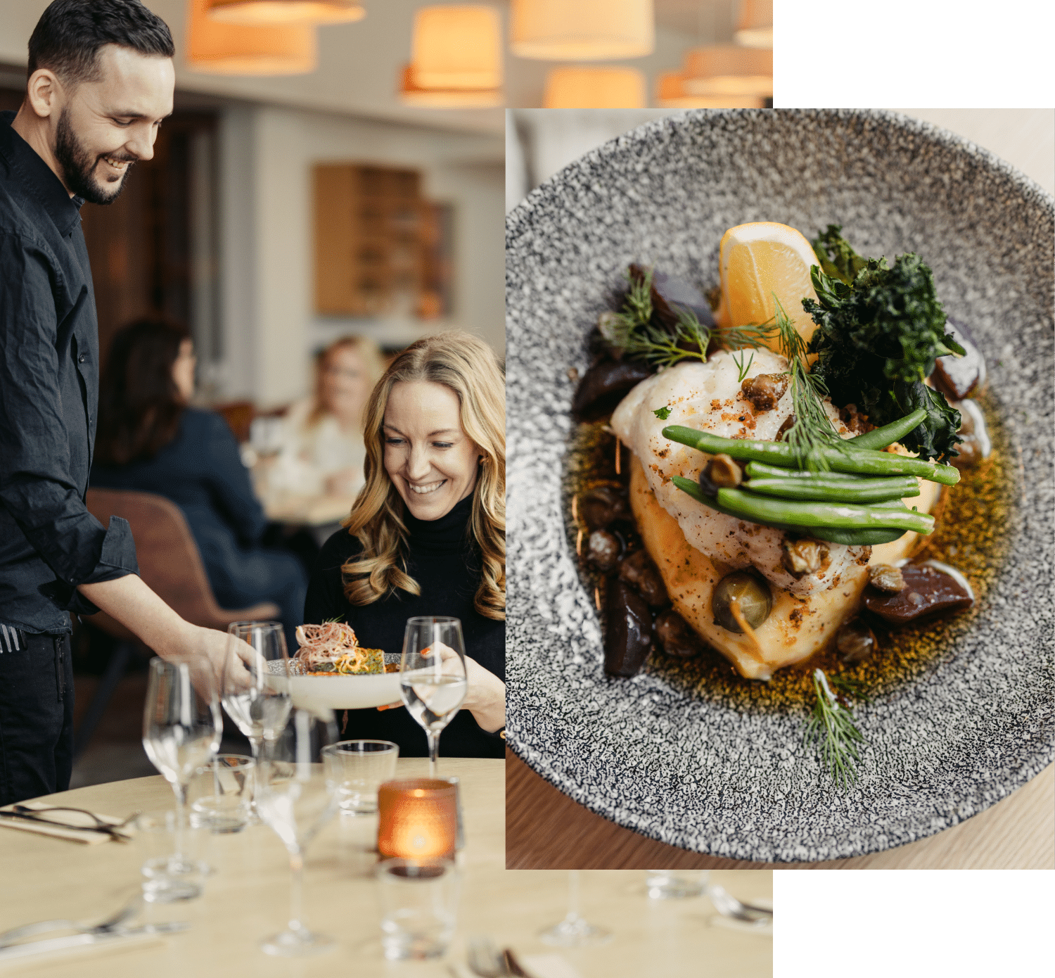 En servitör som serverar en kvinna, båda med ett stort leende. Framför syns en närbild av maten från restaurangen.