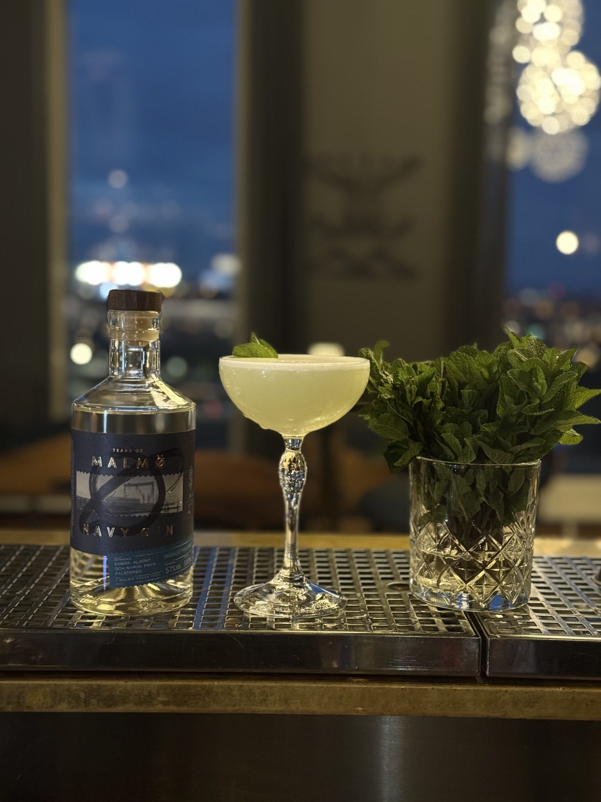 AW in the Skybar – with Saturnus